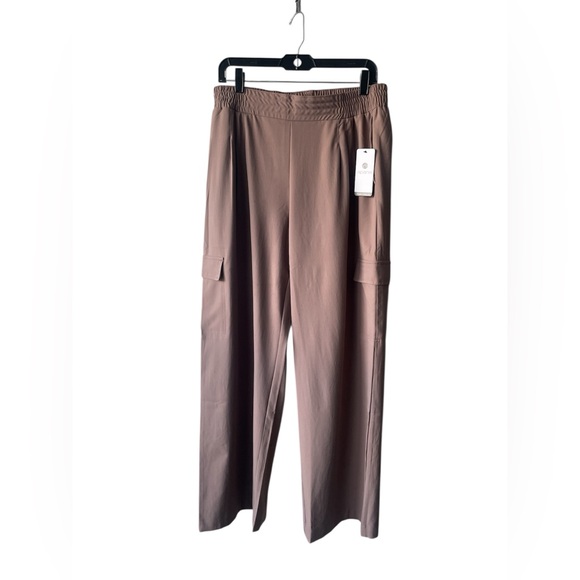 Apana women’s (NWT) champagne colored cargo pants - Picture 1 of 11